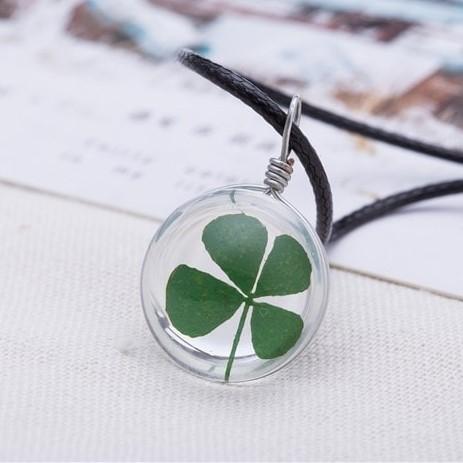 Four-leaf Clover | Leather Necklace - Science Factory Shop